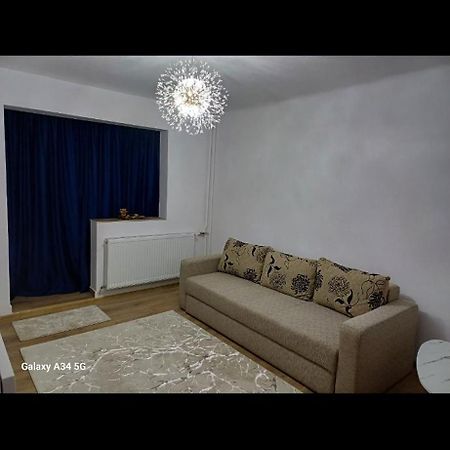 Garsoniera Luminoasa Apartment Craiova Exterior photo
