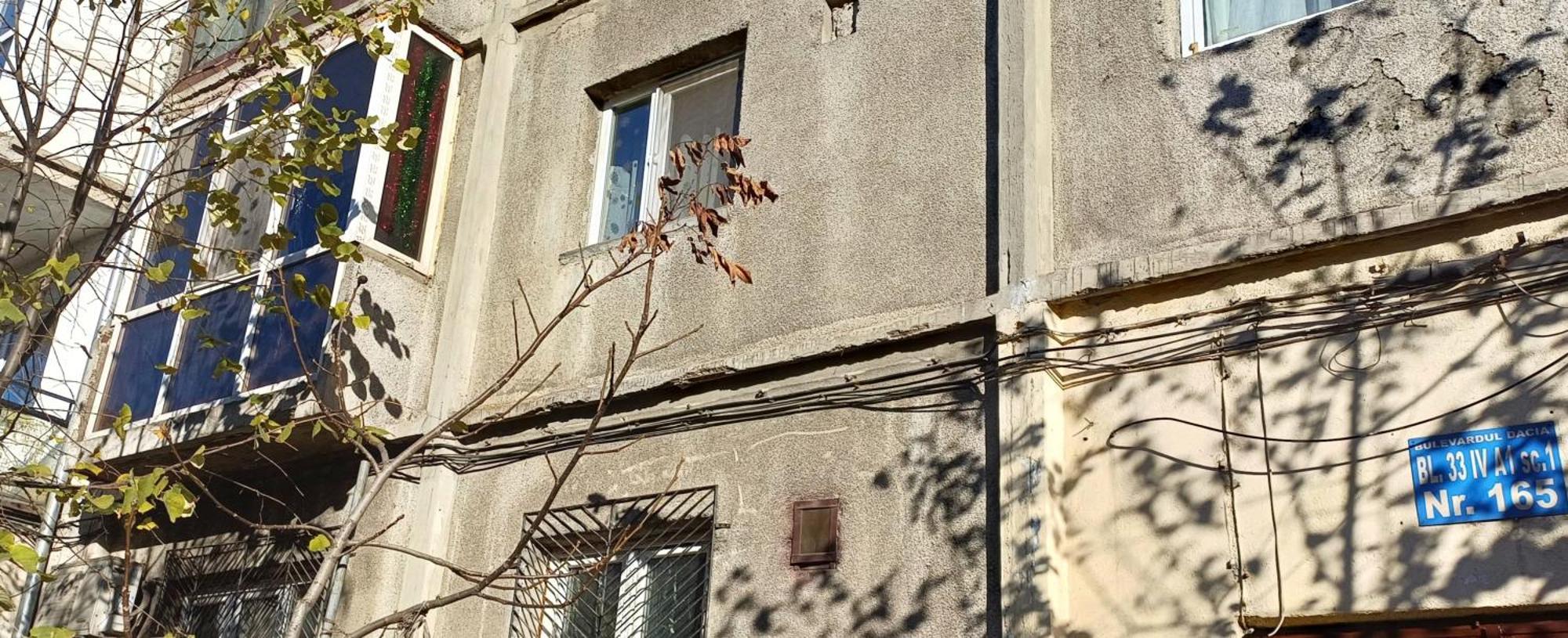 Garsoniera Luminoasa Apartment Craiova Exterior photo